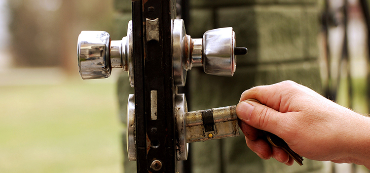 front door latch repair Strawberry
