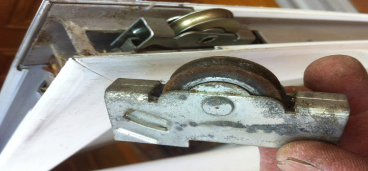 screen door roller repair in Strawberry
