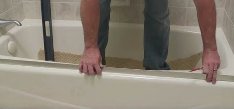 Sliding Shower Door Repair in Strawberry